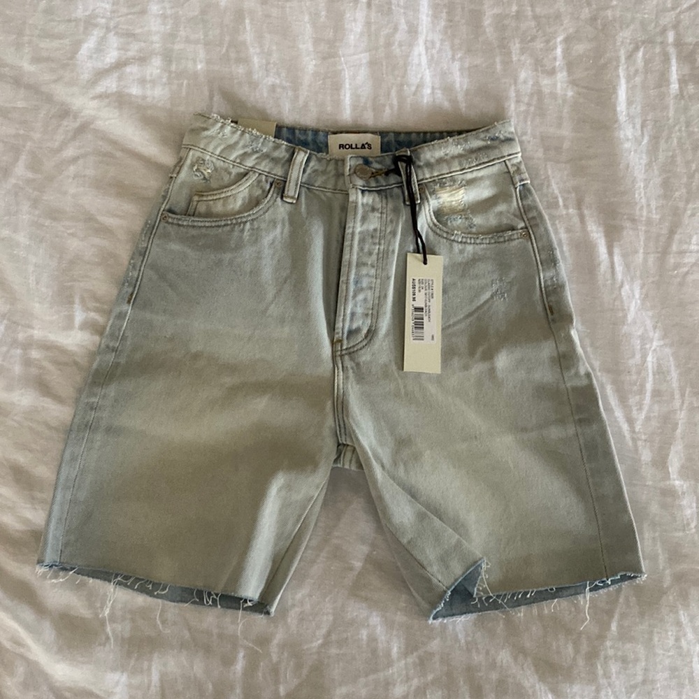 Rolla’s classic cut off shorts size 24